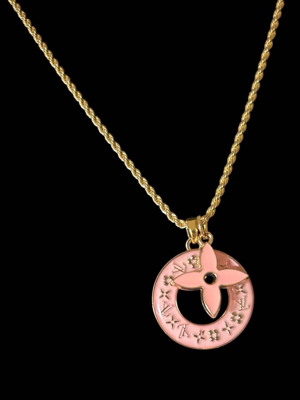 Authentic Louis Vuitton Star Blossom M Star Necklace